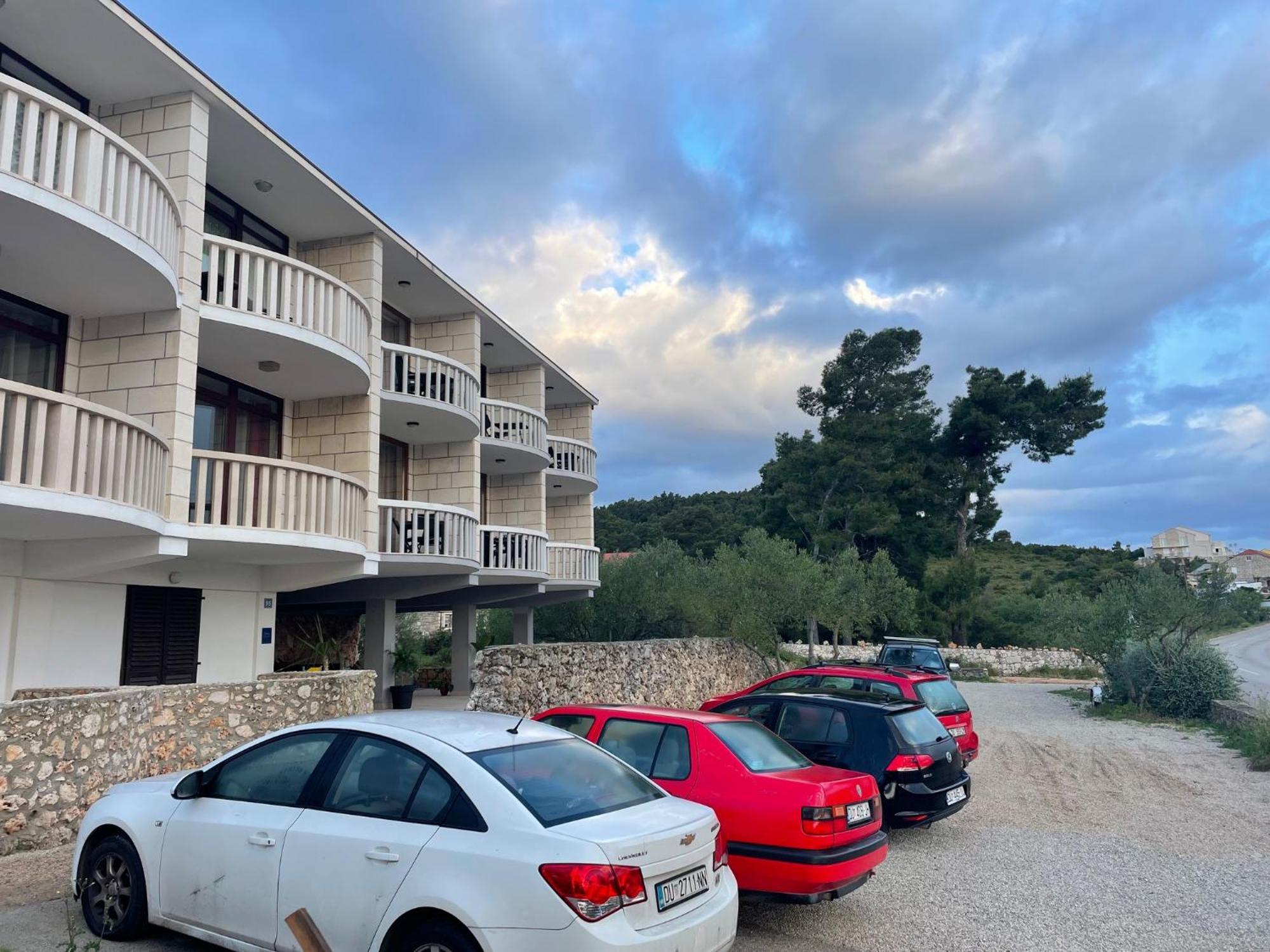 Apartments Ana By The Sea Lumbarda Eksteriør bilde